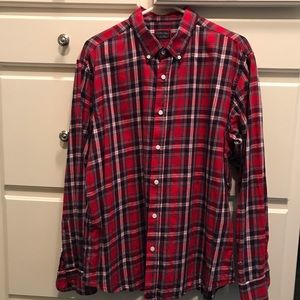 Untuckit shirt